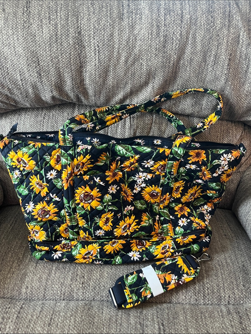 Vera Bradley Deluxe Travel Tote Sunflowers Quilted Tote Bag with trolley sleeve - Picture 10 of 16